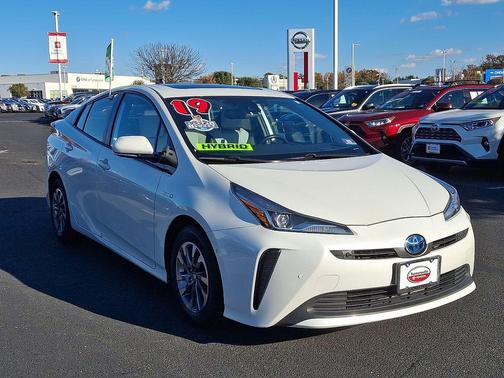 2019 Toyota Prius XLE