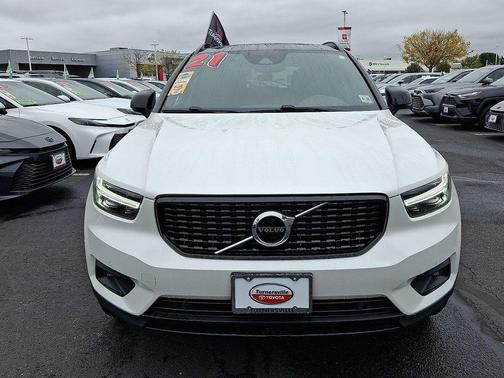 2021 Volvo XC40 T5 R-Design