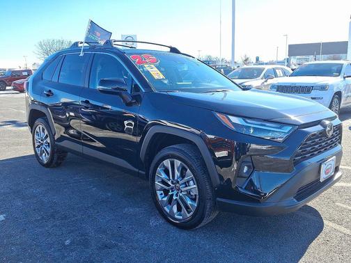 2025 Toyota RAV4 XLE Premium