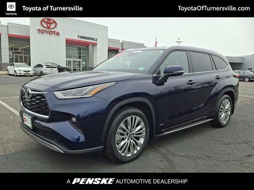 2025 Toyota Highlander Hybrid Platinum