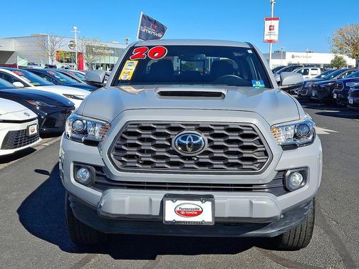 2020 Toyota Tacoma TRD Sport