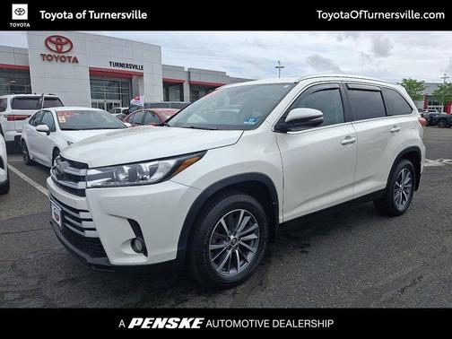 Blizzard Pearl 2019 Toyota Highlander XLE