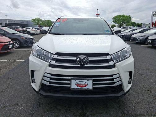 Blizzard Pearl 2019 Toyota Highlander XLE
