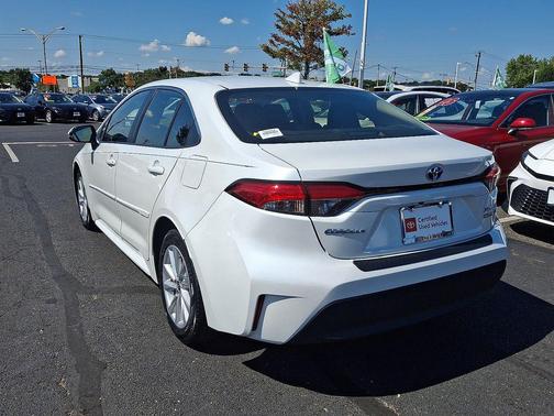 2023 Toyota Corolla Hybrid XLE