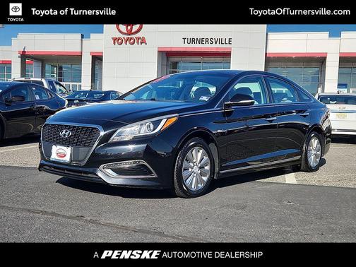 2017 Hyundai SONATA Hybrid SE