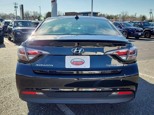 2017 Hyundai SONATA Hybrid SE