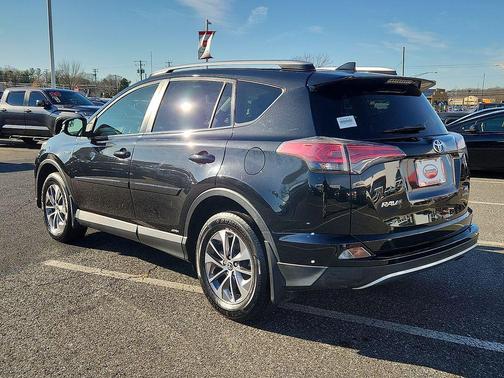2016 Toyota RAV4 Hybrid XLE