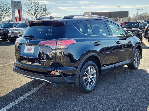 2016 Toyota RAV4 Hybrid XLE