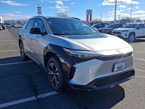 2025 Toyota bZ4X XLE