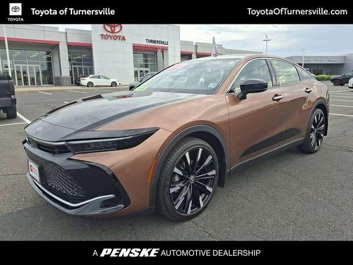 Bronze Age/Black 2023 Toyota Crown Platinum
