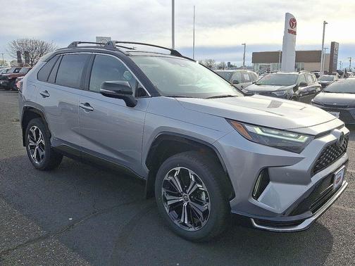 2025 Toyota RAV4 Hybrid SE