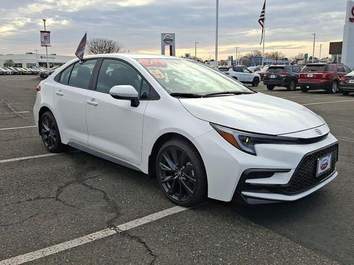 Ice Cap 2026 Toyota Corolla SE