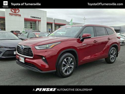 2021 Toyota Highlander Hybrid XLE