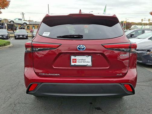 2021 Toyota Highlander Hybrid XLE
