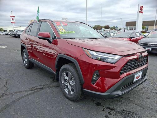 2025 Toyota RAV4 Hybrid XLE