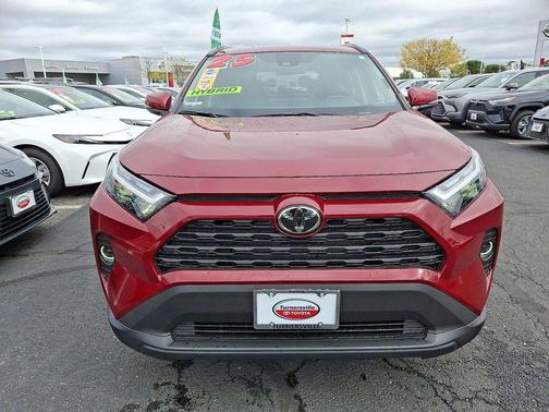 2025 Toyota RAV4 Hybrid XLE