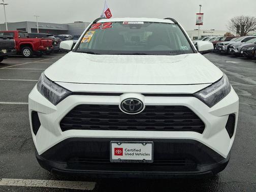 2022 Toyota RAV4 XLE