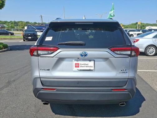2022 Toyota RAV4 Hybrid XLE