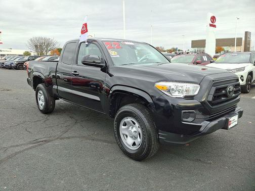 2022 Toyota Tacoma SR