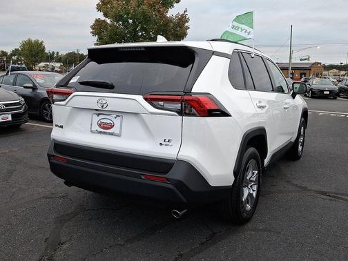 2025 Toyota RAV4 Hybrid SE