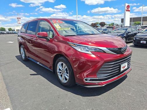 Pearl 2026 Toyota Sienna Limited