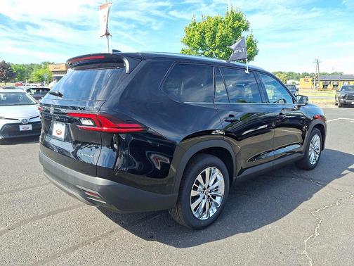 Midnight Black Metallic 2026 Toyota Grand Highlander Platinum