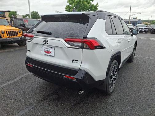 2025 Toyota RAV4 Hybrid SE
