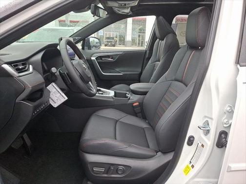 2025 Toyota RAV4 Hybrid SE