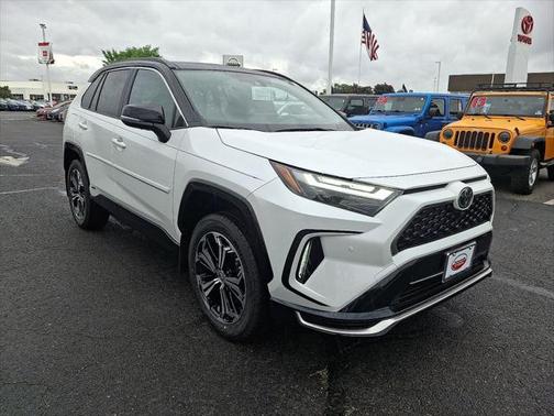 2025 Toyota RAV4 Hybrid SE