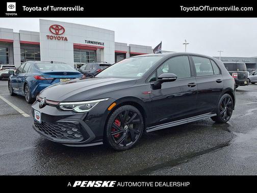 2023 Volkswagen Golf GTI 2.0T SE DSG