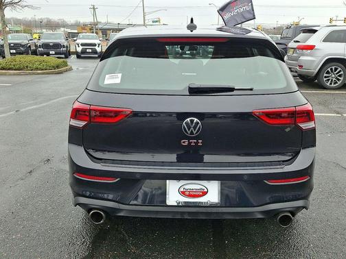 2023 Volkswagen Golf GTI 2.0T SE DSG