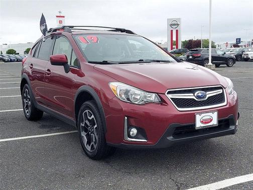 Photo 3 of 44 of 2016 Subaru Crosstrek 2.0i Premium