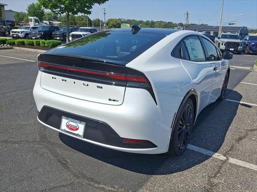 2025 Toyota Prius L