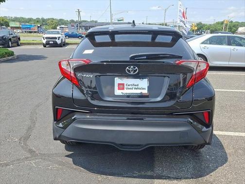 2021 Toyota C-HR LE