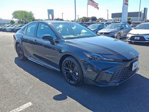 Underground 2026 Toyota Camry SE
