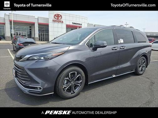 2025 Toyota Sienna Platinum 7 Passenger