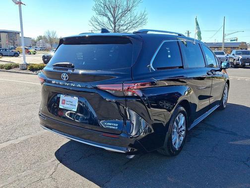 2022 Toyota Sienna Limited