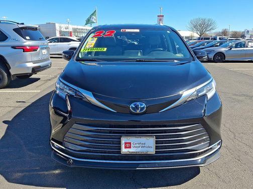 2022 Toyota Sienna Limited