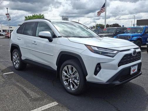 2025 Toyota RAV4 XLE Premium