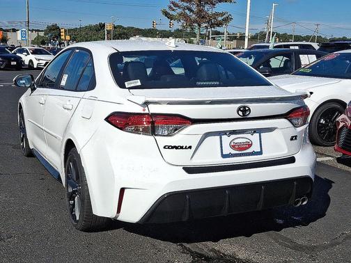 Ice Cap 2026 Toyota Corolla SE