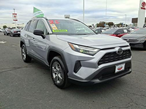 2025 Toyota RAV4 Hybrid SE