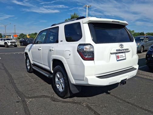 Ice Cap 2024 Toyota 4Runner SR5 Premium