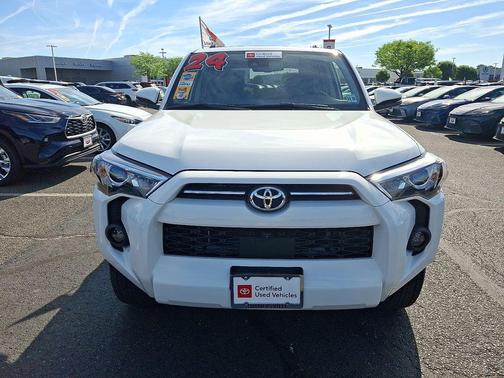 Ice Cap 2024 Toyota 4Runner SR5 Premium