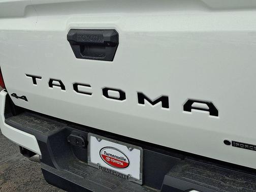 2026 Toyota Tacoma Hybrid TRD Off Road