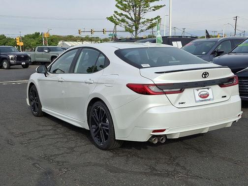 Wind Chill Pearl 2026 Toyota Camry XSE
