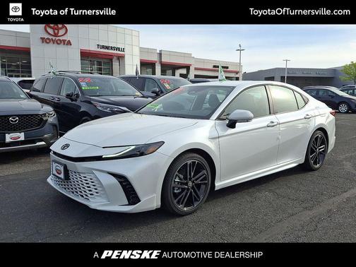 Wind Chill Pearl 2026 Toyota Camry XSE