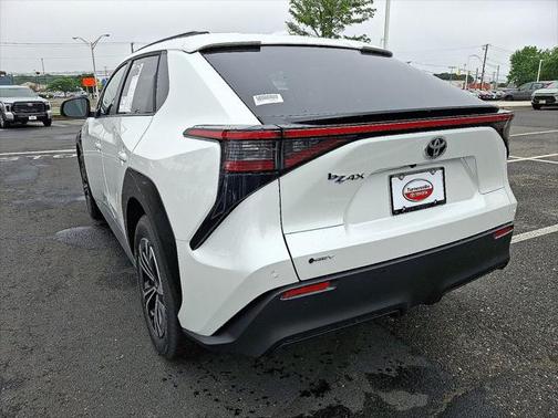 2025 Toyota bZ4X XLE