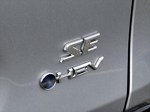 2025 Toyota RAV4 Hybrid SE