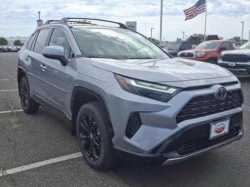 2025 Toyota RAV4 Hybrid SE