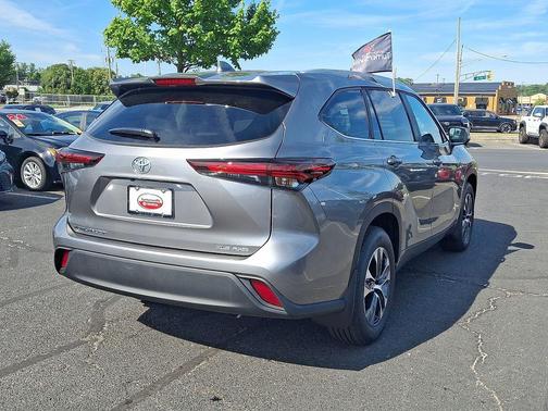 Heavy Metal 2026 Toyota Highlander XLE
